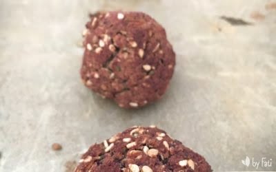 Falafel de garbanzos y coliflor morada.