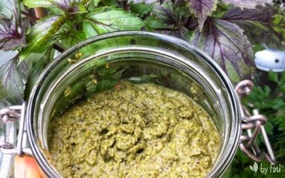Pesto de albahaca morada, avellanas y pipas de girasol.