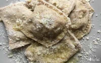 Pasta fresca casera rellena de espinacas y calabaza