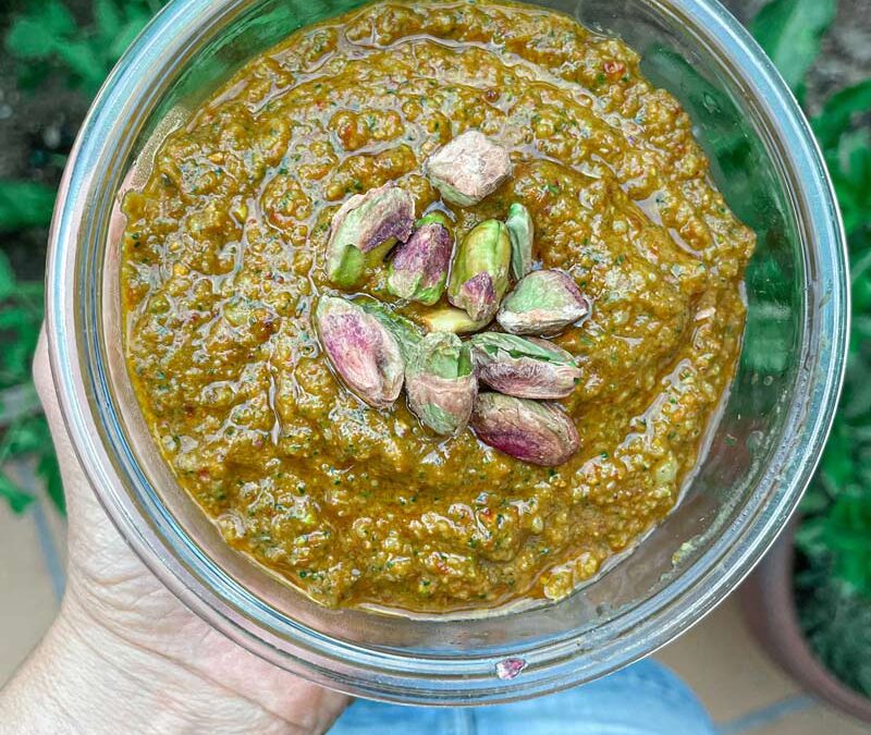 Pesto de tomates secos, rúcula y pistachos.